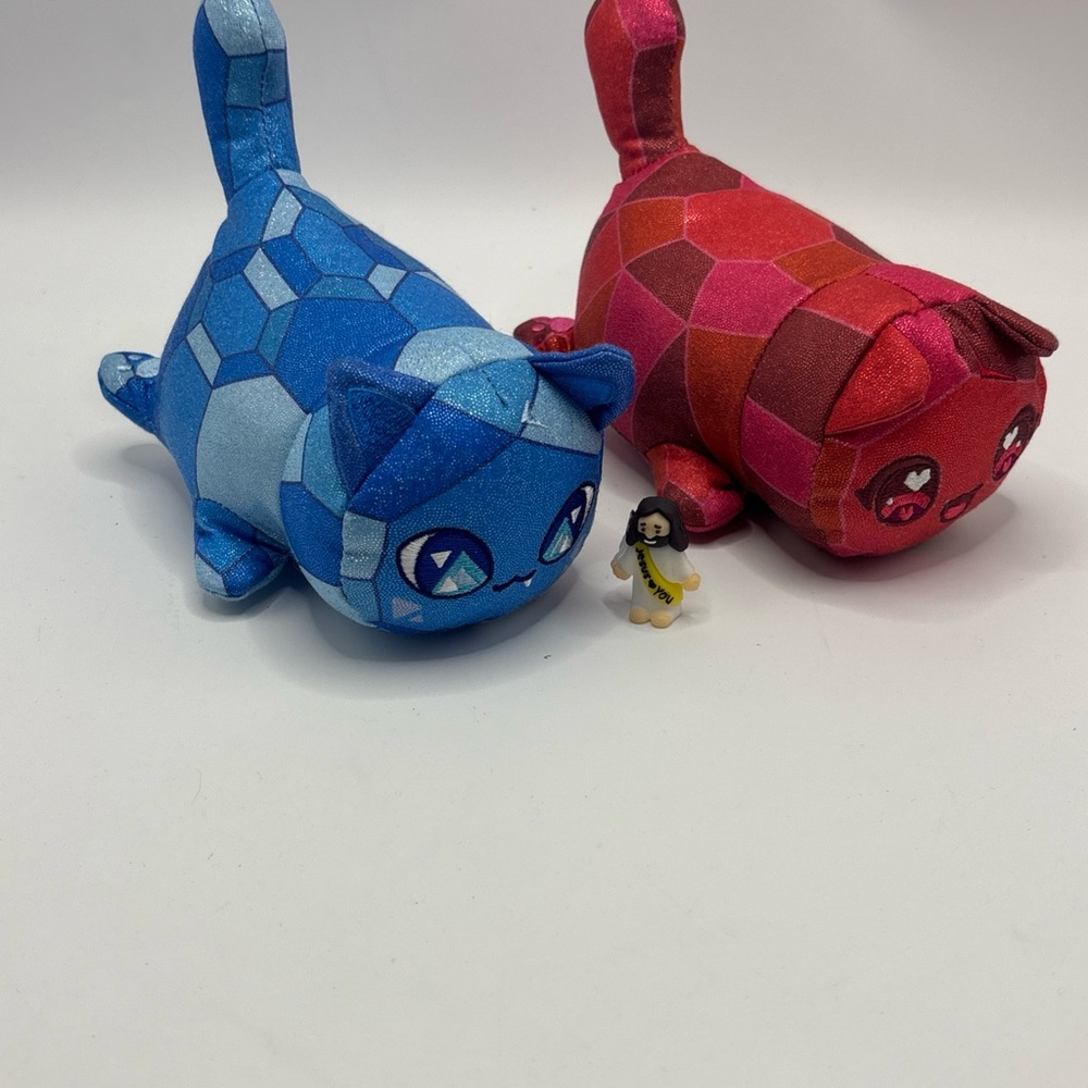 Aphmau MeeMeows 6” Ruby & Sapphire Cat Mystery Plush Lot of 2 - Picture 2 of 6
